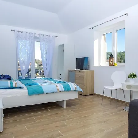 Steinhaus Mediterra Mit Pool & Meerblick - Lukoran, Insel Ugljan Bei Zadar Casa de Férias