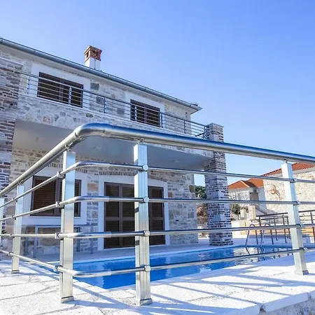 Prázdninový dům Steinhaus Mediterra Mit Pool & Meerblick - Lukoran, Insel Ugljan Bei Zadar