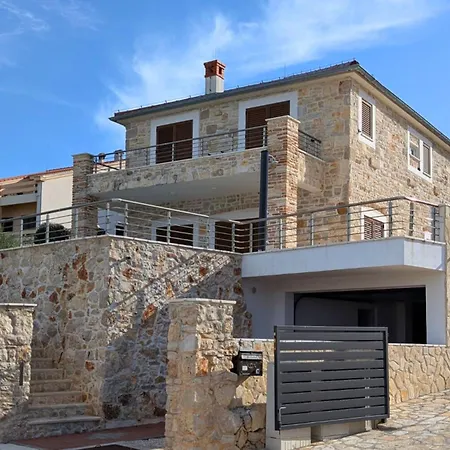 Casa de Férias Steinhaus Mediterra Mit Pool & Meerblick - Lukoran, Insel Ugljan Bei Zadar Lukoran