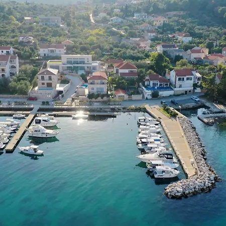 Casa de Férias Steinhaus Mediterra Mit Pool & Meerblick - Lukoran, Insel Ugljan Bei Zadar *