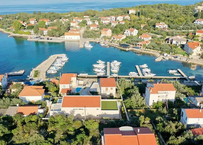 Steinhaus Mediterra Mit Pool & Meerblick - Lukoran, Insel Ugljan Bei Zadar بيت للعطل