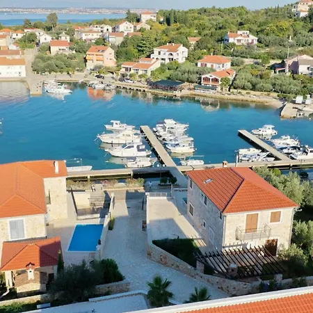 Steinhaus Mediterra Mit Pool & Meerblick - Lukoran, Insel Ugljan Bei Zadar *