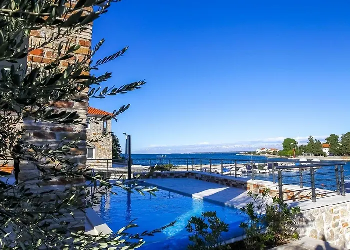Steinhaus Mediterra Mit Pool & Meerblick - Lukoran, Insel Ugljan Bei Zadar بيت للعطل *